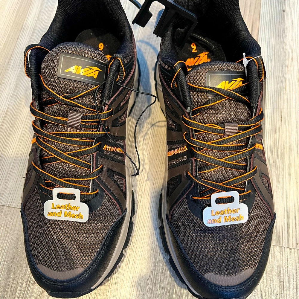 Men’s Size 9 Outdoor Shoes